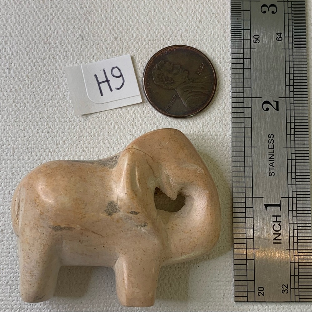 Pink Soapstone Elephant Figurine Hand Carved Zoo Safari Animal Pet Carving 2” - Picture 8 of 9